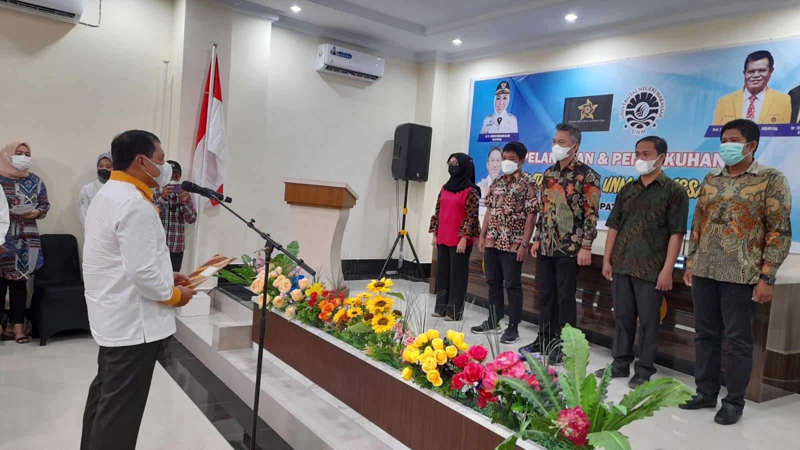 Pelantikan Pengurus IKA UNM Mamuju, Nurdin Halid Datang Bersama Prof Husain Syam